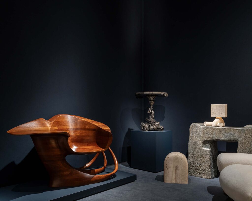 fair tefaf ny 2025 install 04 fair-tefaf-ny-2025-install-04
