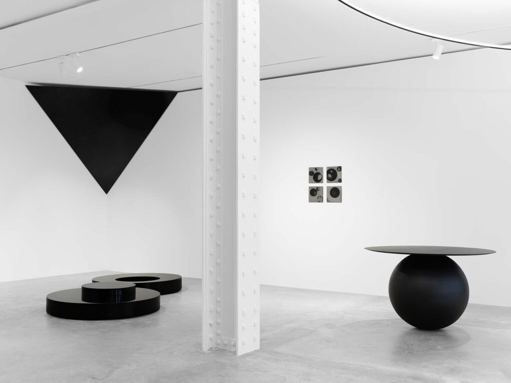 exhibition-pendleton-2025-install-04 ADAM PENDLETON: WHO OWNS GEOMETRY ANYWAY?