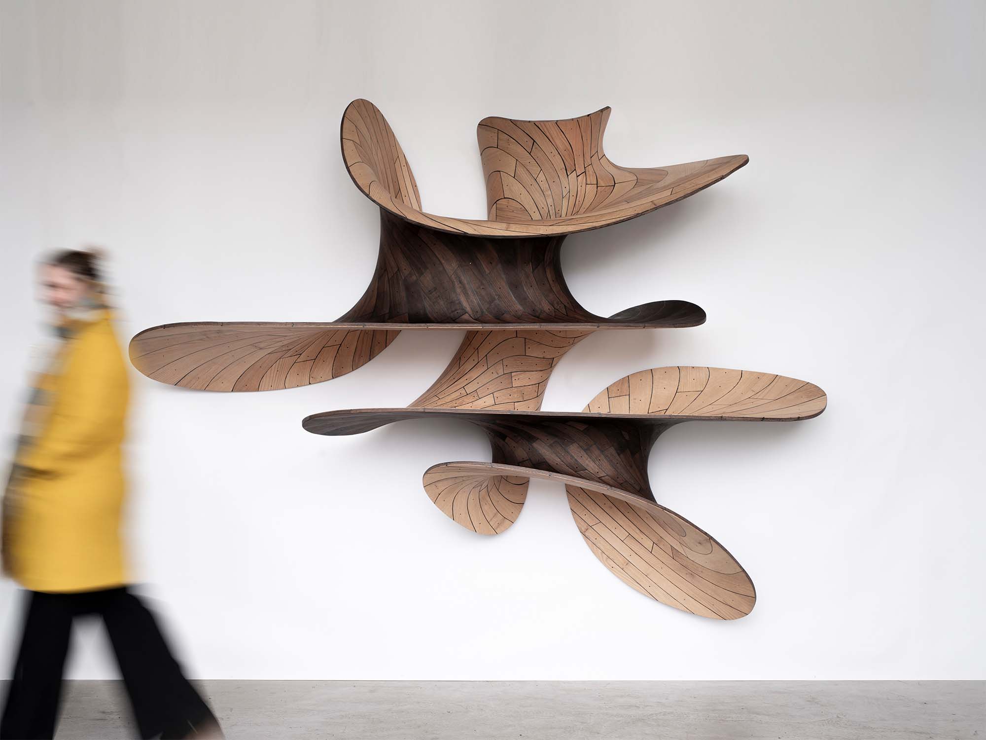 Laarman_Ply_Loop_Shelf_Wall_web