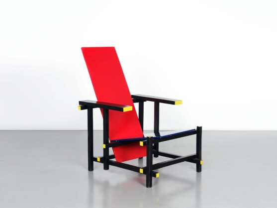 Rietveld_Red_Blue_Chair