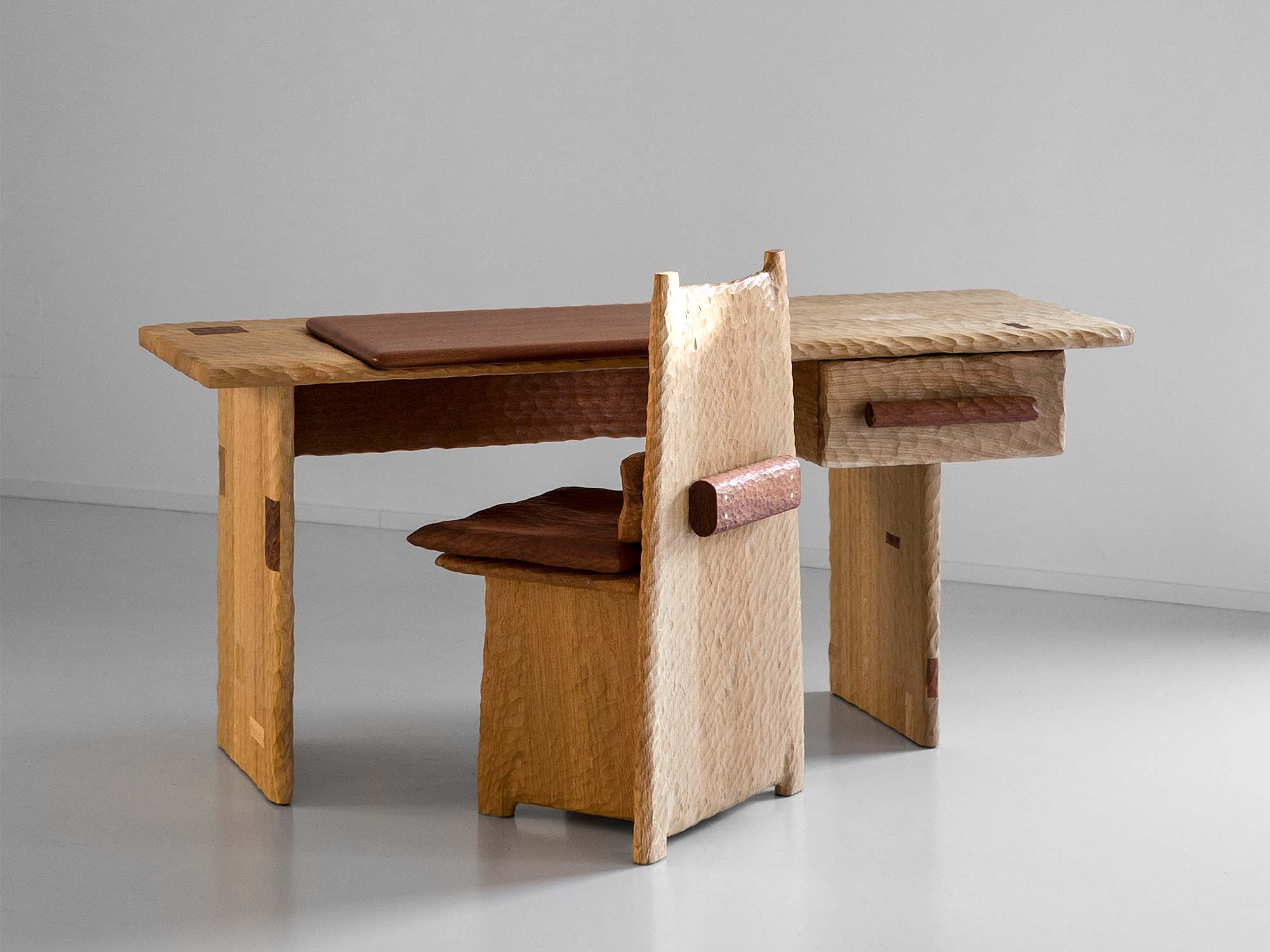 Babin_Writers_Desk_and_Chair