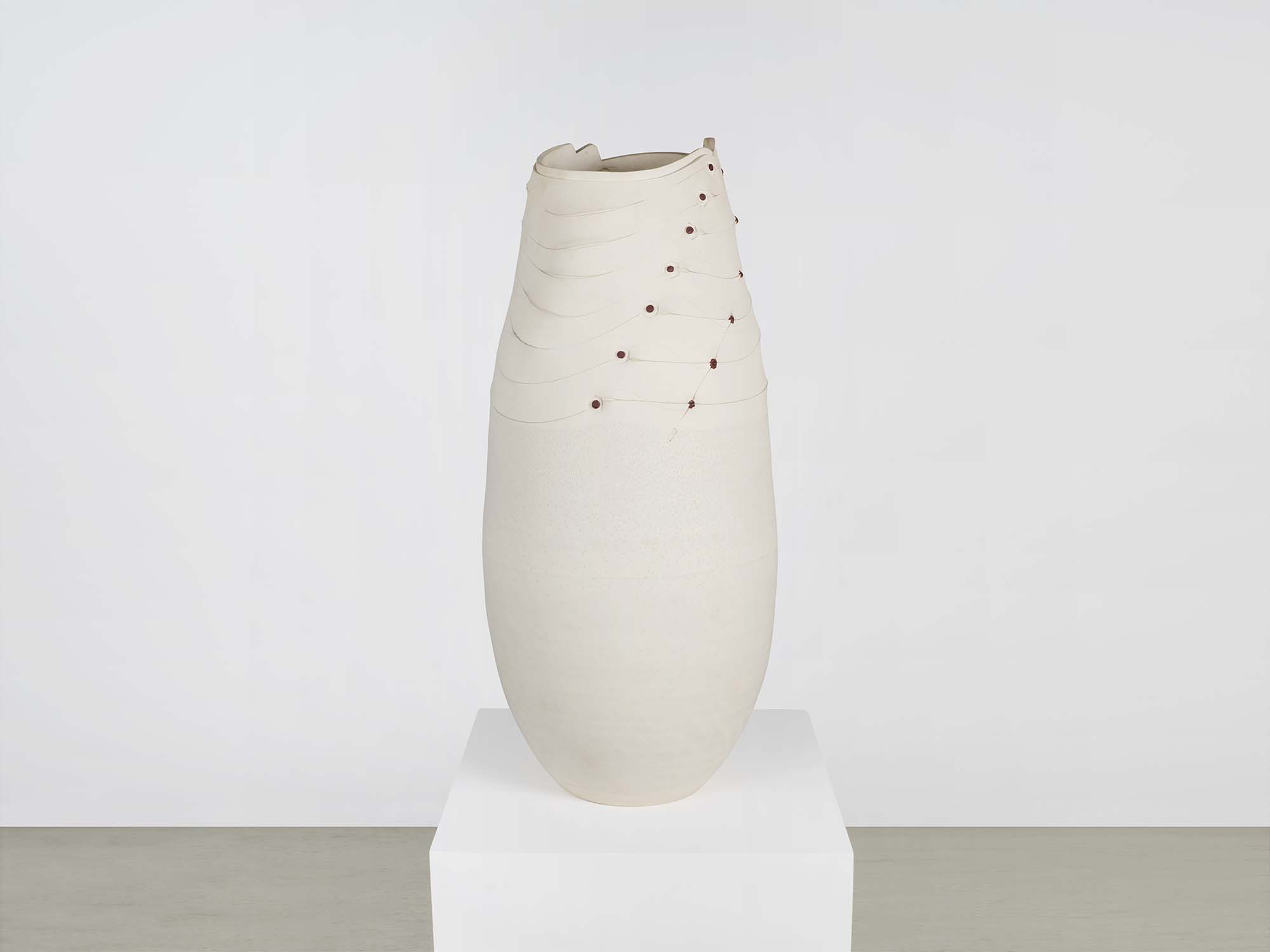 Dyalvane_Rhythms_Vase